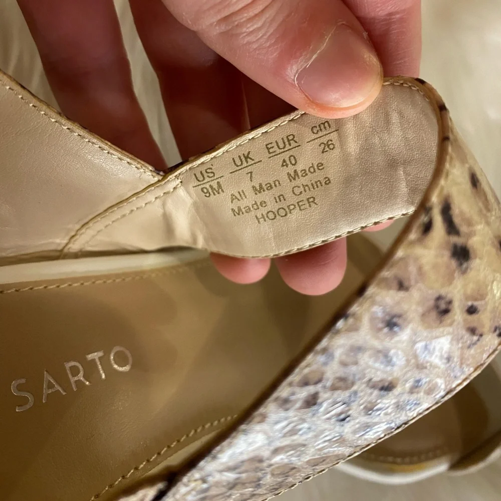 Franco Sarto snakeskin & white wedges size 9
